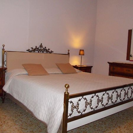 Travellers Lodge Bed & Rooms Тревізо Екстер'єр фото