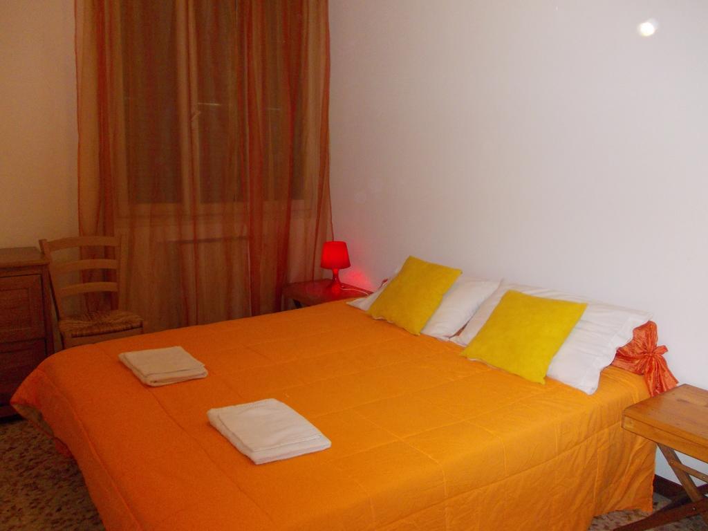 Travellers Lodge Bed & Rooms Тревізо Номер фото