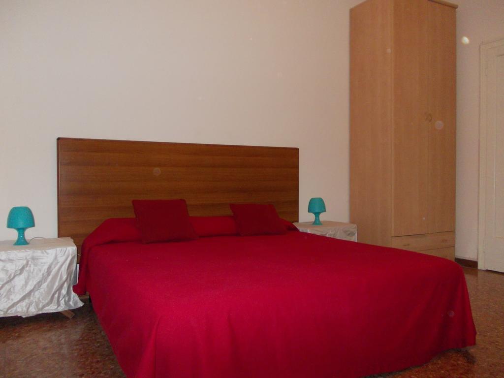 Travellers Lodge Bed & Rooms Тревізо Номер фото