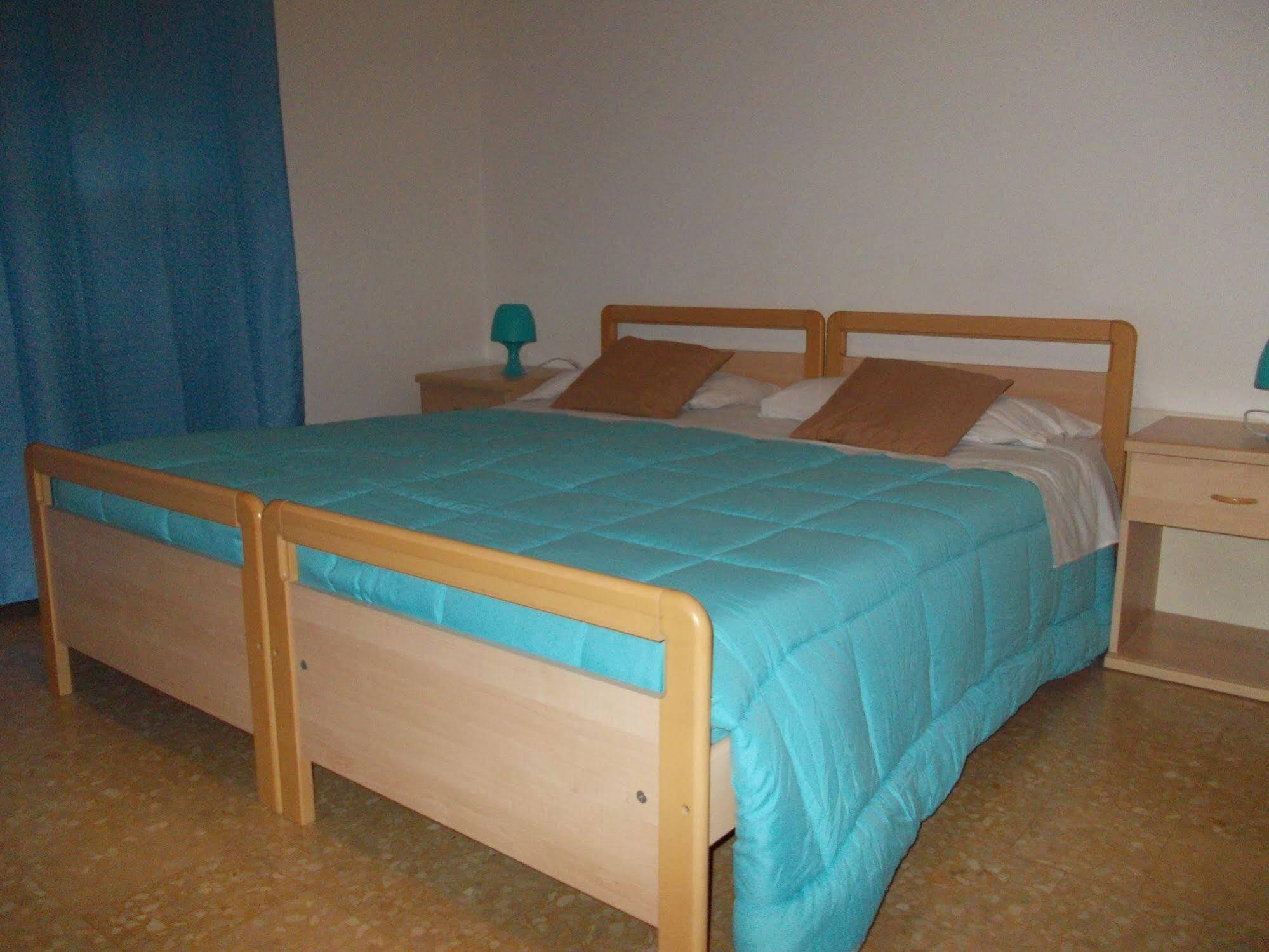 Travellers Lodge Bed & Rooms Тревізо Екстер'єр фото