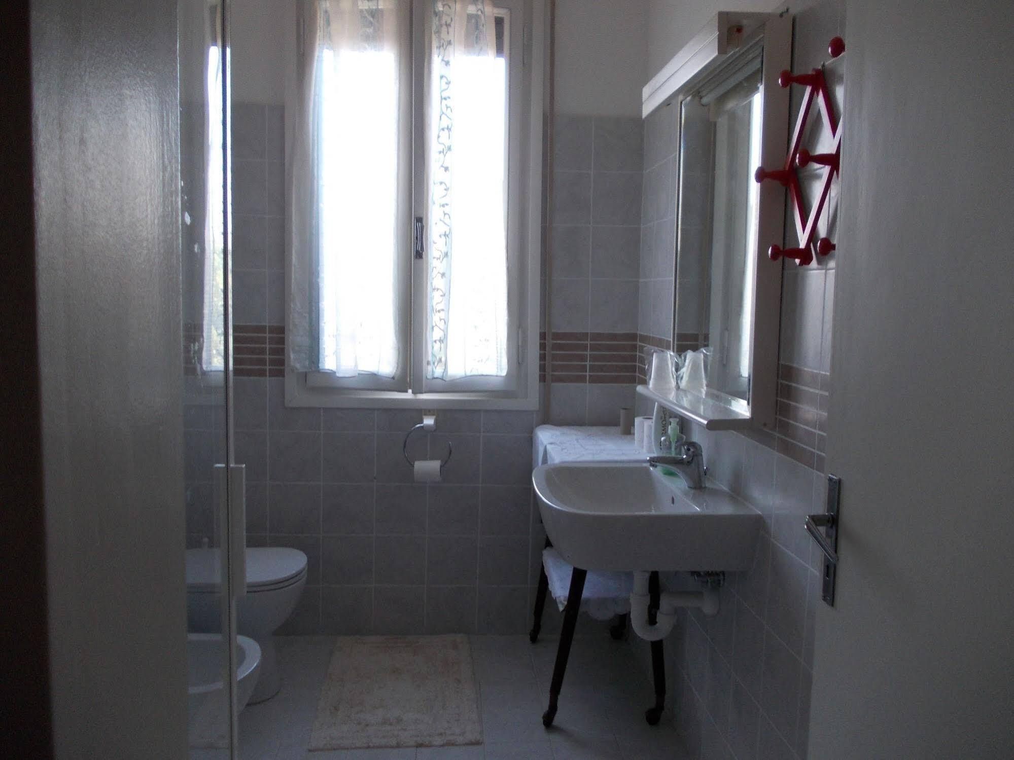 Travellers Lodge Bed & Rooms Тревізо Екстер'єр фото