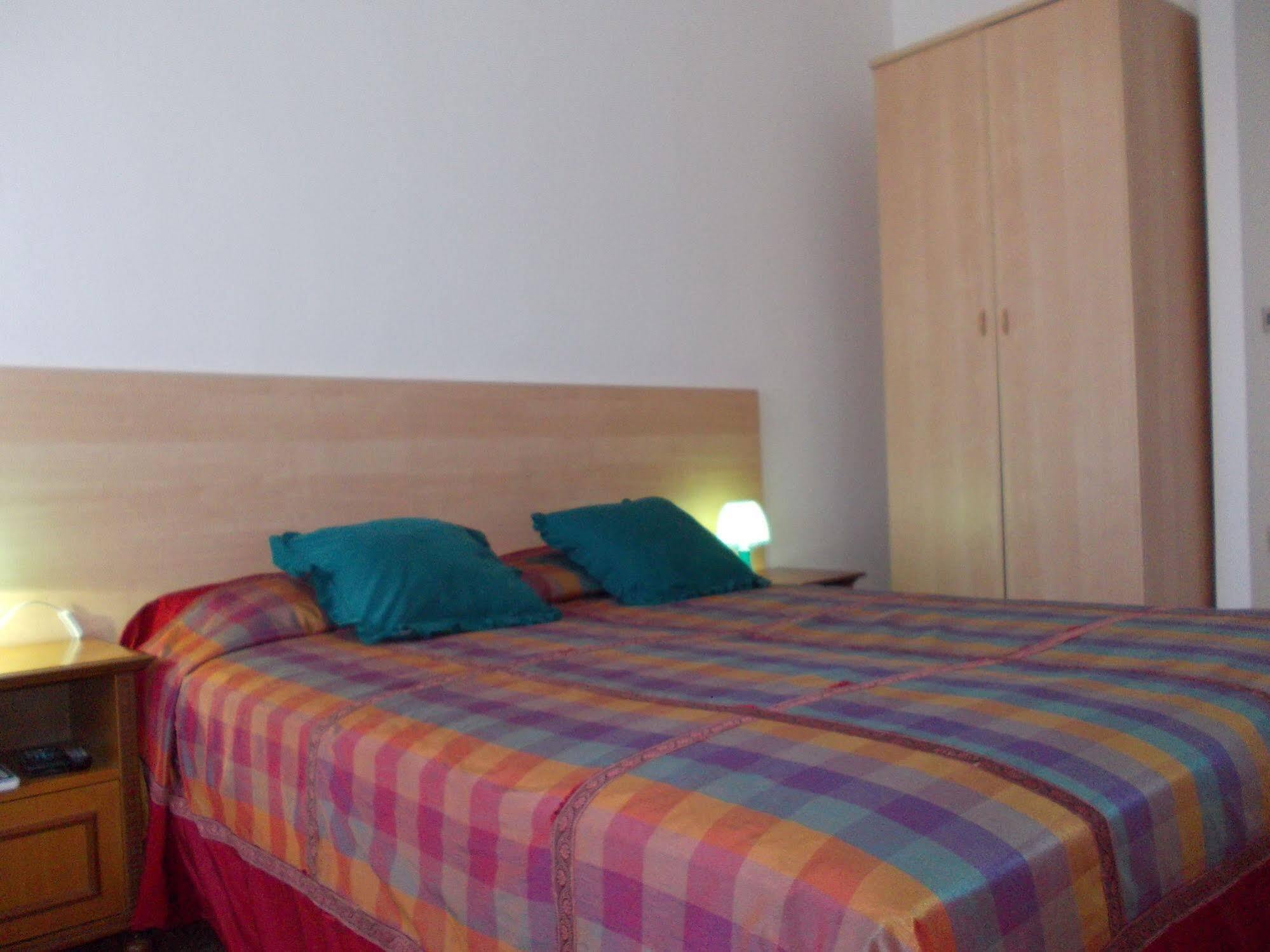 Travellers Lodge Bed & Rooms Тревізо Екстер'єр фото