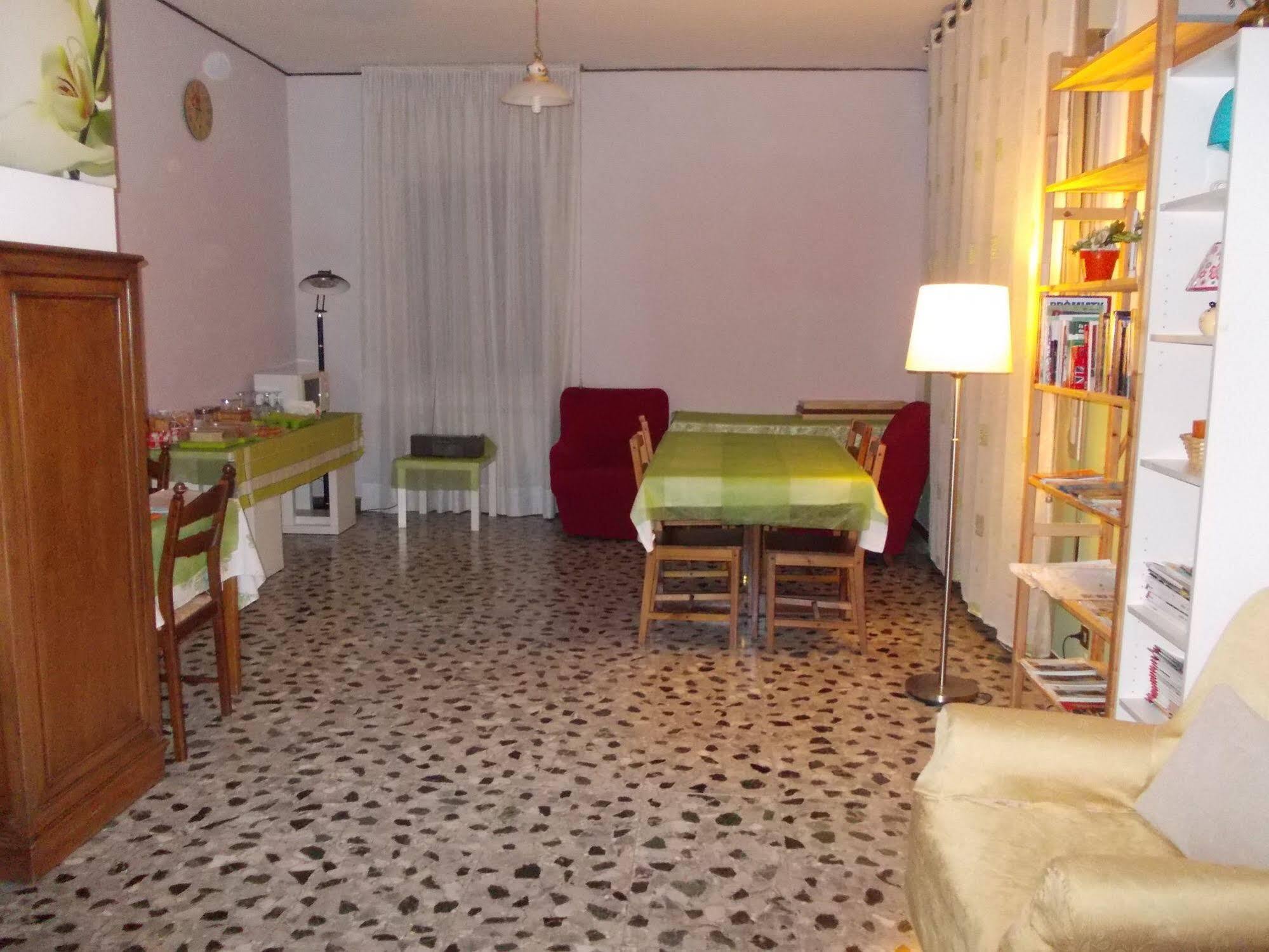 Travellers Lodge Bed & Rooms Тревізо Екстер'єр фото